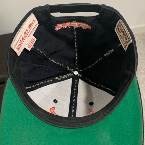 Chicago Bulls Mitchell & Ness Adjustable Hat - Picture 3 of 3